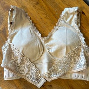 Criss-cross sports bra